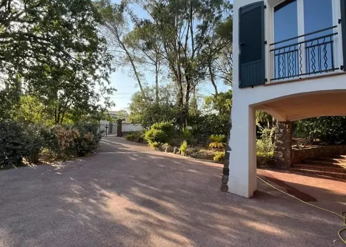 Spacieux A Saint-raphael, 150 M² *