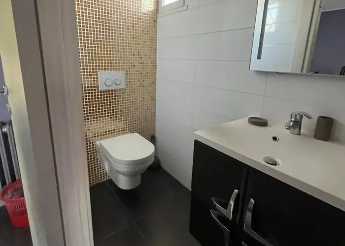 Spacieux A Saint-raphael, 150 M² Apartment