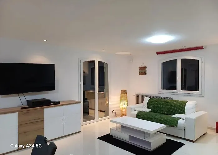 Spacieux à Saint-raphaël, 150 M² Appartement *
