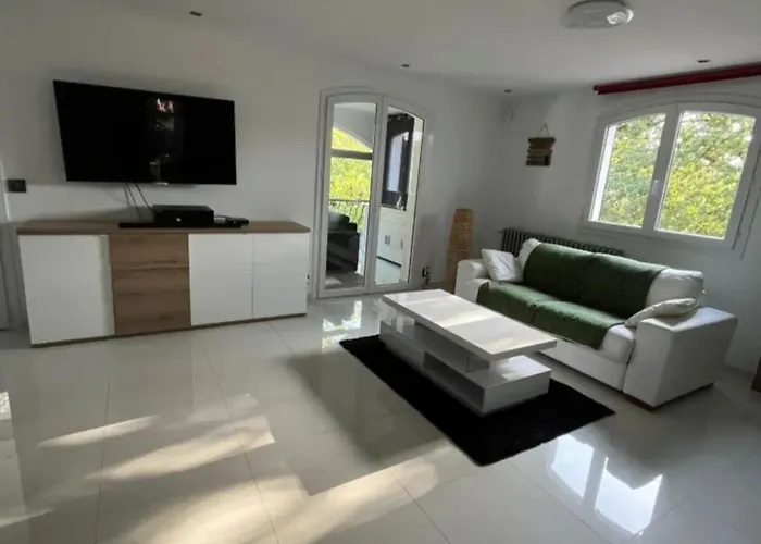 Spacieux à Saint-raphaël, 150 M² Appartement Saint-Raphaël